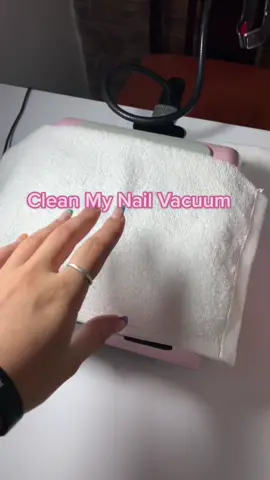 Clean cleannnnnnn🧹🫧 #pourtoi #fyp #fypシ #algerie🇩🇿 #algeria #nailtech #asmr #asmrvideo #asmrtiktoks #prothesisteongulaire #nails