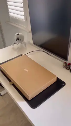 Unboxing the NEW LG gram. Have you got yours yet? 💻 🎥 : developeradam (IG) #tech #technology #techtok #unboxing 