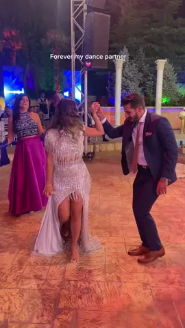 Dance partner 💗 #fyp #foryou #foryoupage #lebanon #beirut #baalbek #tunisian #arab #tunis #onvadansercestlavie #dance #partner #husbandwife 