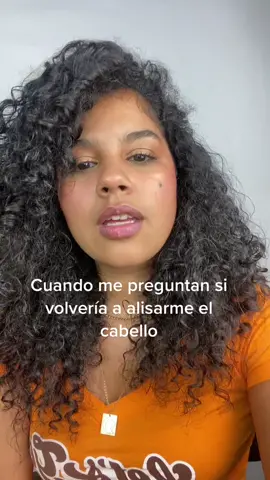 Mis rizos son mi corona 👑 #rizosnaturales #rizadas #curly #transicioncapilar #rizosentransición 