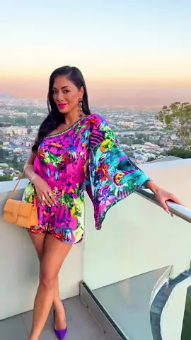 Be a pop of color in a black and white world 💜💖💚🧡