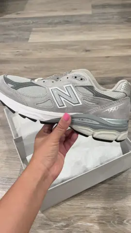 Unboxing these babies, New Balance 990v3 👟 #NB #sneakers #newbalance #990v3 #unboxing