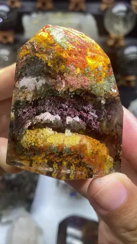 New stuff comes on today❤️#crystalsoftiktok #crystalhealing #gardenquartzcrystal #4seasonphantom