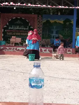 Lomba memasukkan air kedalam botol menggunakan spons #dirgahayuindonesia77 #17agustus2022 #17Agustus #SerunyaIndonesia #MenjadiIndonesia #SditTahfidzDM #fypシ #fyp #Percaya