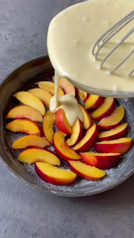 Easy 🍑 peach cake🤤 Ingredients -1 egg-half glass of sugar-1 glass of milk-1 glass of flour-t/s olive oil-vanilla poowder-3 peaches 🍑     #cook#cake#peachcake#cakevideo#cakes#desser#dessertkerecipe#easycake#easycakehack#cooking#mealprep#recipe#tarif