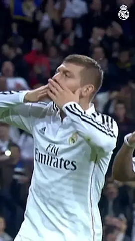 📐 Perfection 🎯 Perfección de @Toni Kroos #RealMadrid #Goal #Kroos