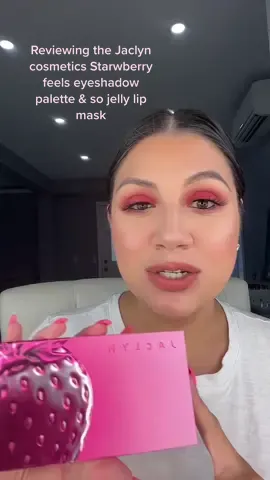 Reviewing the @jaclyncosmetics strawberry feels eyeshadow palette and so jelly lip mask💋 #jaclyncosmetics #jaclynhill #OLAFLEX #DoritosDareToBeBurned #BeautyTok #makeupreview #review #fyp #makeupartist #makeuptipstiktok #makeuptips #beautycontent #maquillaje #belleza #glam #viral #makeup #jellymask #eyeshadow #eyeshadowpalette