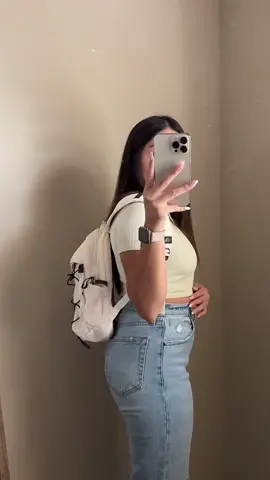 Im obessed with this backpack #backtoschool #fyp #minibackpack #northface #outfitideas #casualoutfits 