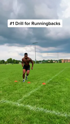 This runningback drill changed the game for me, use dummies instead of cones to take this drill to the next level.Click the link below to sign up to receive free insider information on the reality of being a walk-on athlete($97 value)https://www.thewalkoncoach.com#Fitnessgoals, #studentathlete, #walkonathlete, #coll#CollegeFootballllegebasketball, #highschoolsports, #highschoolfootball, #bodybuilding, #runningback
