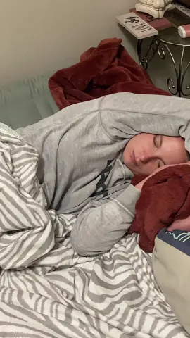Yes, Christy is snoring and YES, I’m breathing heavy cuz I’m trying not to laugh or wake her up and it’s HOOOOT in here!!!! #bestfriend #prank #stuffedanimals #asleep #gonnabepissed #wakemeup #gotchabud #funny #viral #dontlaugh 