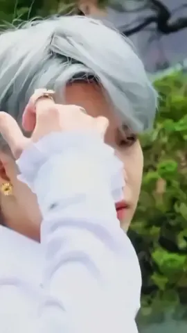 Perfect white 🌼 #suga #yoongi 