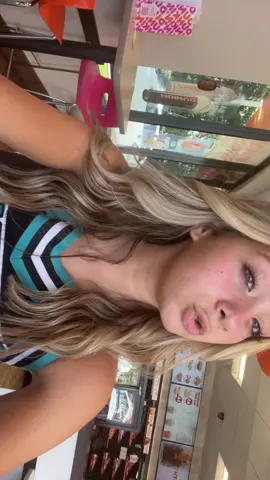 ty @vanessaa.katee for curling my hair 5 minutes before photos #ad #18 #fakebody #paidpartnership #notminor #footballseason #cheer