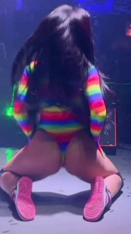 Queeee showwwwww 🥵🥵🥵 #fy #explore #foryou #trend #tiktoker #up #fy #fly #flypシ #tiktok