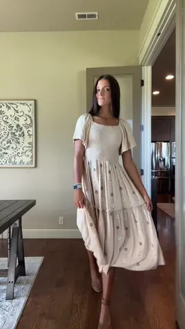 neutral colors are simply perfect #sundayfitcheck #sundayoutfit #sundaydress #lds #memberofthechurchofjesuschrist #churchofjesuschristoflatterdaysaints #modestdresses #modestfashion 