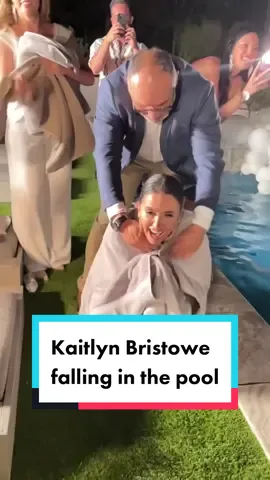 BREAKING: @kaitlynbristowe falls in the pool at David’s Bridal x Daniel Diamond event at Viralish House At the NashBlast event hosted by partners @davidsbridal and @danielxdiamond Kaitlyn presents Daniel with a beautiful cake and they both end up in the pool!
