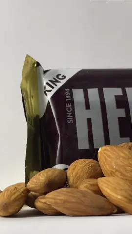 Hershey’s                                                     #chocolate #hersheys #comercial #videostar #videocomercial #videopromote #videoedit #premiere #adobepremiere