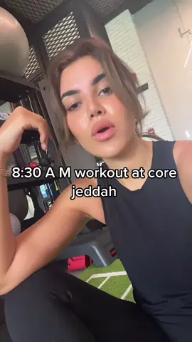 Who is this learly bird?  Done with my workout 👯‍♀️🏋️‍♀️ #core #training #gym #jeddah #جدة #fyp 