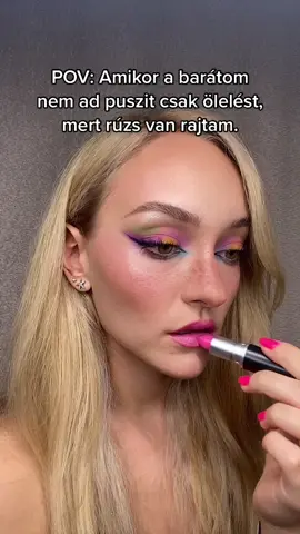 Vagy rúzs vagy puszi.🙄 #ilyenazélet #viccesbe #poénvideó #pov #nincspuszi #kegyetlenazélet #viccesvideo #magyarsminkes #sminkesvagyok #sminkesélet #sminkesbudapest #ölelés #nemköszi #sminkinspo #sminkinspiráció #sminkajánló #színessmink #poén 