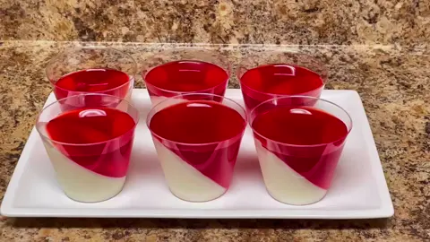 Gelatinas en vasitos individuales para negocio y mesa de postres #postres #recetas #gelatinas inclinadas #jello #reposteria #reposteriacreativa #comidas mexicana #recetastiktok #recetasfaciles #fyp #fypシ #fypage #fypシ゚viral #foryoupage #foryourpage #foryourepage #parati 