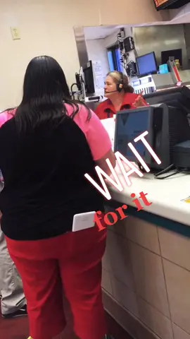 whats going on? #viral  #angrycustomer  #mcdonalds  #funny  #fyp  #foryou  #work   #badcustomerservice