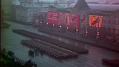 USSR Anthem - Oktober Day Revolution Parade (1981) #sovietunion #ussr #cccp #ussranthem #parade #military #redarmy #history #coldwar #fyp #1981