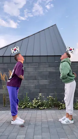 How Americans and Japanese greet each other 🇺🇸👋🏼🇯🇵