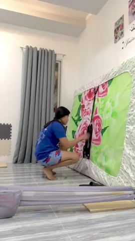 Madalas ba kayong mag away ni mister o ng mga anak nyu? Kc kada higa , laging ngugusot ang bedsheets nyu? Check out nyu n yan , bedsheets clipper lng ang sakalam🥰 Click yellow bag #bedsheetclipper #tiktokfinds #momstip #yellowbag #tiktokbudol #trending #viral