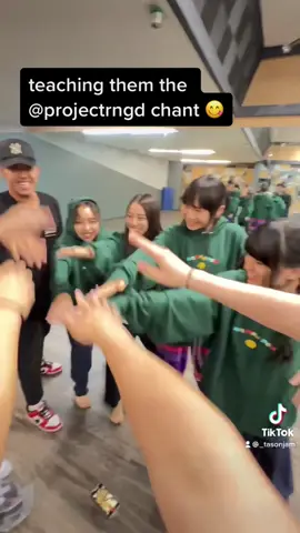 Replying to @gaby a happy reunion with our dear friends 🥹 #atarashiigakko #headintheclouds #hitc #japanleaders #88rising