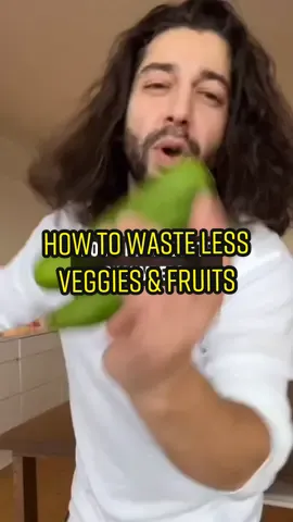 How to reduce food waste at home! 🤩 #KitchenHacks #CookingHacks #vegetarian #FoodTok #howto 