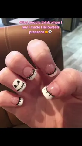Yes b it’s Halloween season 👻🎃#greenscreenvideo #greenscreen #AEJeansSoundOn #WorldPrincessWeek #pressonnails #nailsupply #halloween 