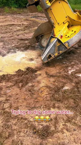 Trying to dry some water… not really just having fun…. Got do something 😂#tigercatforestry #loggingislife #cutterman #WorldPrincessWeek #33333trees #saftyfirst #rainwaterharvesting @Kevin OBryant 