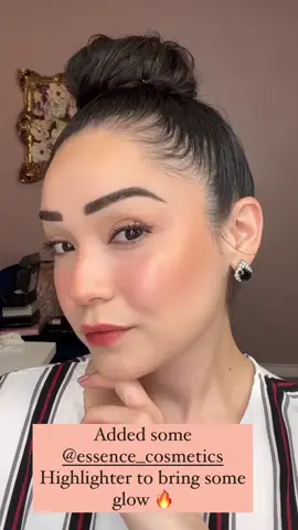 Natural Glow + Jelly Primer 🙌🔥 #AEJeansSoundOn #WorldPrincessWeek #wetnwildmakeup #jellyprimer #essencehighlighter #everydaymakeup #profusionblush #blushing #glassskinmakeup #glowingskincheck @Mua_karlatrevino @Miss A  @Benefit Cosmetics @NYX Cosmetics @SKINDINAVIA @Prolux Cosmetics @profusioncosmetics @wetnwildbeauty @maybelline 