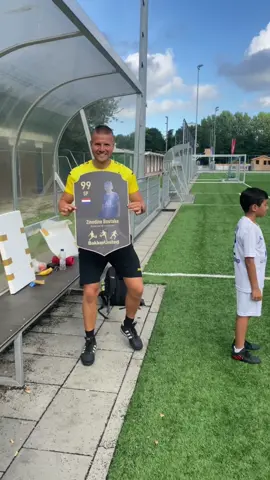 PLAYER OF THE MONTH JULY 🏆⚽️ #BakkerUnited #Voetbal #Football #Fy #fyp #foryou #foryoupage #fypシ #fypage #tiktok #Heemskerk #Beverwijk #Messi #Voetbalschool #Nederland #AZ #AZjeugd #Barca #Zidane