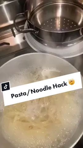 Heres a pasta hack you must know. Works with any type of pasta or noodles #kitchenhack #LifeHack #cookingtips #cookinghack #pasta #spaghetti  #howtocookpasta #noodle #noodlehack #pastawater #spaghettihacks #cookingtipsandtricks #foodtips #fyp #cookingtiktok #learntok 