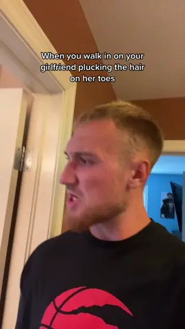 I didn’t know women grew hair on their feet? 😂 #fyp #couples #relatable #girls #fypシ #foryou #foryoupage 