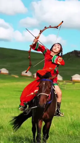 The girls on the grassland can ride horses and shoot arrows. They are generous. Would you like such girls? #girls #mogoliangirl #horse #shootarrows #foryou #tiktok 