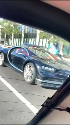 Chiron window got smashed in London #foryou #bugatti #chiron #london #thief