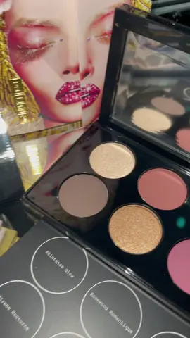 I’m such a sucker when it comes to eyeshadow pallets😩
