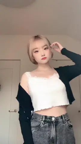 目が赤い！！