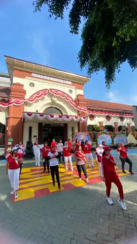 senam rutin bunda Pengadilan Negeri Surabaya. #peradilan #senam #hutri