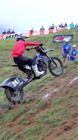 #hillclimb #impossibleclimb #endurolife #dirtbike #motocross #fail #hillclimbing