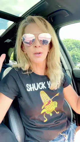 Don’t mind the shirt…it’s cornhole tourney time #shuckyeah #anniemcfarland #electrolytes #gotime #stretch #cornhole