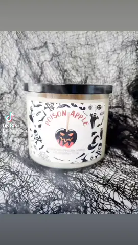 New Halloween Candles added🍎#smallbusinesscheck #makersoftiktok #candles #halloween