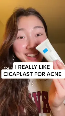 for my acne prone skin.. @larocheposayus cicaplast baume b5 is a lifesaver 😩🤌🏻 #acne #acneproneskin #skincare #skinbarrier #skintok 