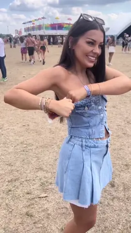 so glad we didn’t even get searched… 🫠 #readingfestival #leedsfestival 