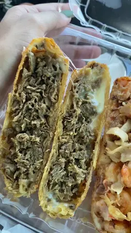😋😋😋 CRISPY LOADED EGGROLLS! Come Roll with us! Mix & Match any two choices out of our many Signature Choices!🔥🔥 🎥 @itscarameldrizzle