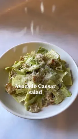 Dressing recipe is my homemade caesar (recipe on ig: wellnesswithalexa) + I whole avocado #MessFreeHero #avocadocaesarsalad #veganchickencaesarsalad #homemadecaesar 