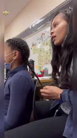 What a positive role model looks like 👏❤️ (@_tabbyrg / @arkbykomi) #teacher #student #positiverolemodel #rolemodel #fyp #foryoupage