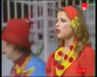 #رونزا#رونزا_تغني_فيروز #أنا_بيّاعة_وبدي_عيش #fyp #goldenage #music #viral #مسرحية_الشخص