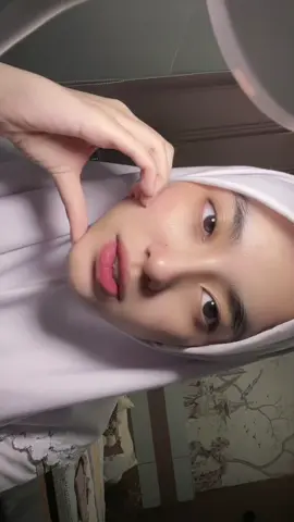 tebak alis saya berapa helai rambut🫣